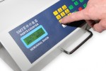 Compteur de pièces YS-802 avec lecteur de code-barres et connexion à une imprimante