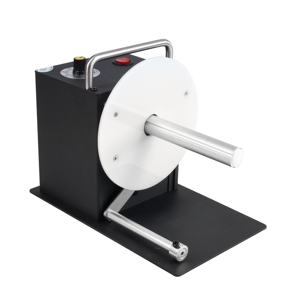 Enrouleuse/réenrouleuse universelle pour les étiquettes autocollantes et les étiquettes jusqu'à 80 mm